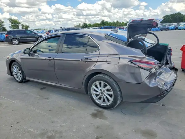 4T1C11AK4MU495328 2021 TOYOTA CAMRY - Image 2