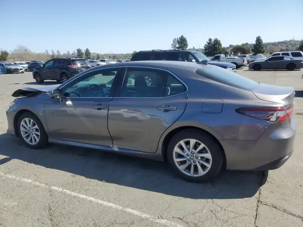 4T1C11AK4MU523371 2021 TOYOTA CAMRY - Image 2