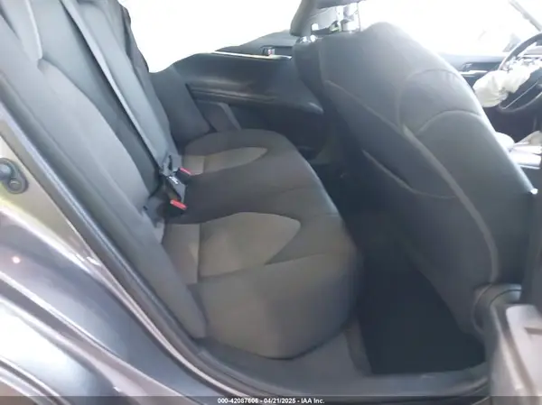 4T1C11AK4MU532605 2021 TOYOTA CAMRY - Image 8