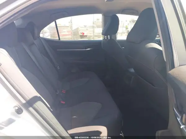 4T1C11AK4MU533821 2021 TOYOTA CAMRY - Image 8