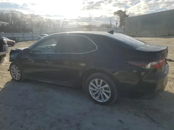 4T1C11AK4MU540848 2021 TOYOTA CAMRY - Image 2
