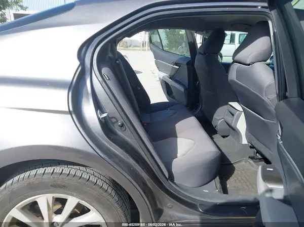 4T1C11AK4MU545757 2021 TOYOTA CAMRY - Image 8