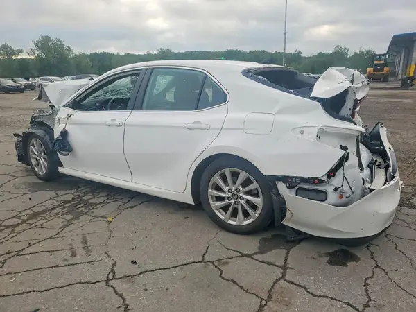 4T1C11AK4MU551123 2021 TOYOTA CAMRY - Image 2