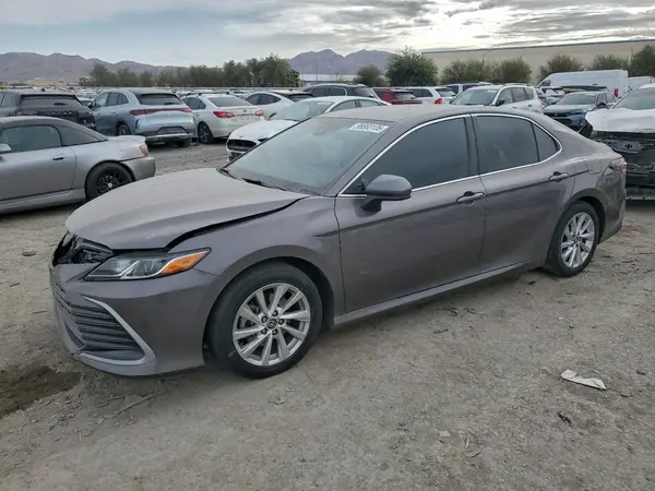 4T1C11AK4MU555348 2021 TOYOTA CAMRY - Image 1