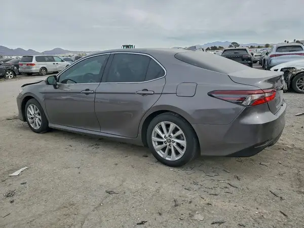 4T1C11AK4MU555348 2021 TOYOTA CAMRY - Image 2