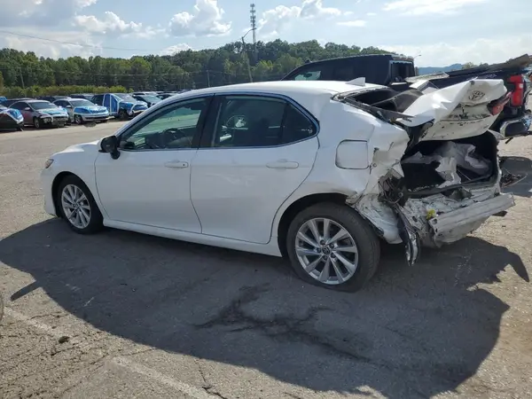 4T1C11AK4MU555351 2021 TOYOTA CAMRY - Image 2