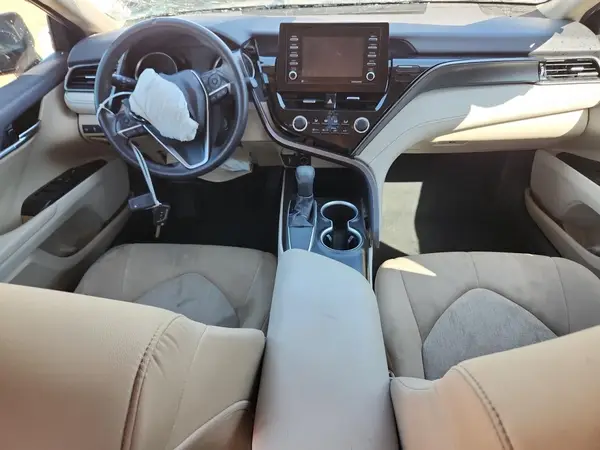 4T1C11AK4MU556774 2021 TOYOTA CAMRY - Image 8