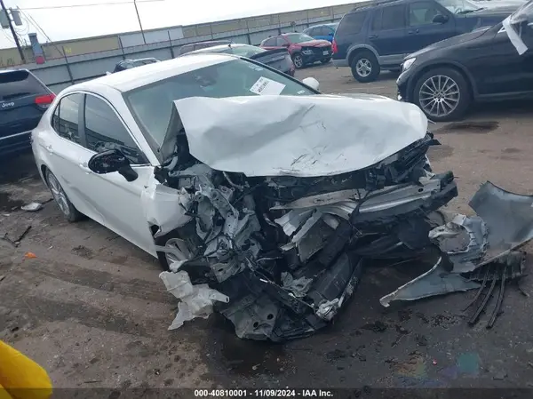 4T1C11AK4MU556936 2021 TOYOTA CAMRY - Image 1
