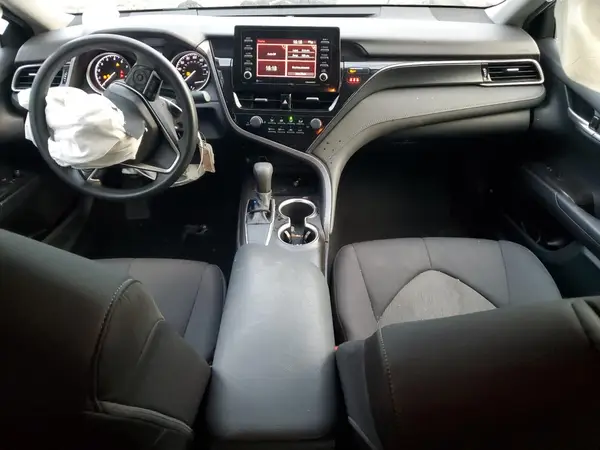 4T1C11AK4MU575454 2021 TOYOTA CAMRY - Image 8