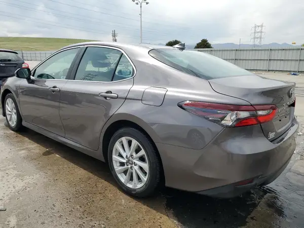 4T1C11AK4MU579102 2021 TOYOTA CAMRY - Image 2