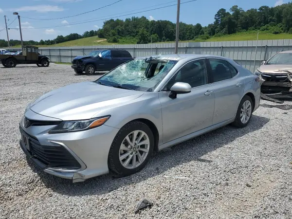 4T1C11AK4MU585997 2021 TOYOTA CAMRY - Image 1