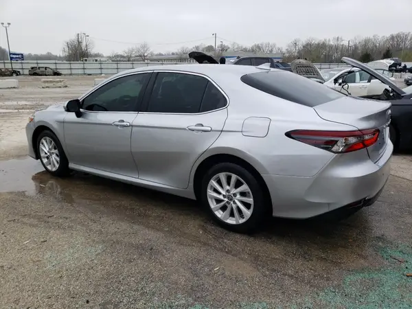 4T1C11AK4MU593193 2021 TOYOTA CAMRY - Image 2