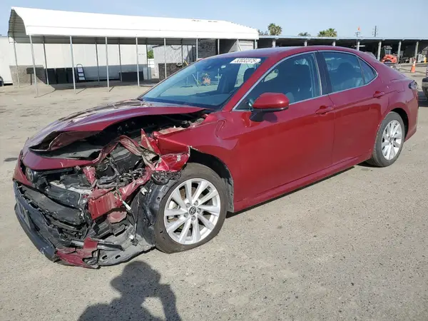 4T1C11AK4MU596188 2021 TOYOTA CAMRY - Image 1