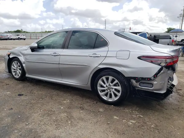 4T1C11AK4MU600420 2021 TOYOTA CAMRY - Image 2
