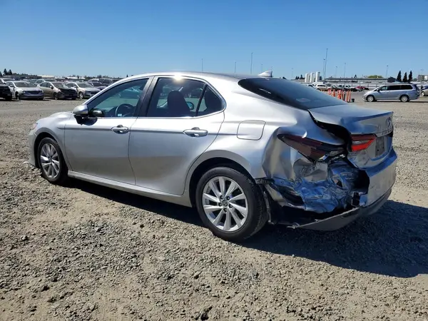 4T1C11AK4MU601583 2021 TOYOTA CAMRY - Image 2