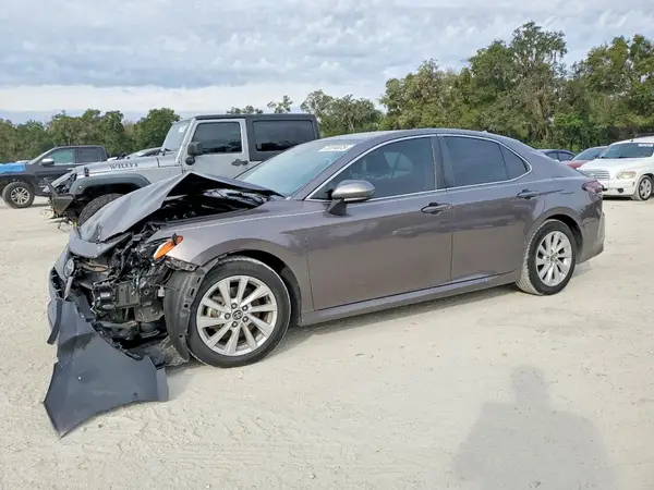 4T1C11AK4MU610249 2021 TOYOTA CAMRY - Image 1