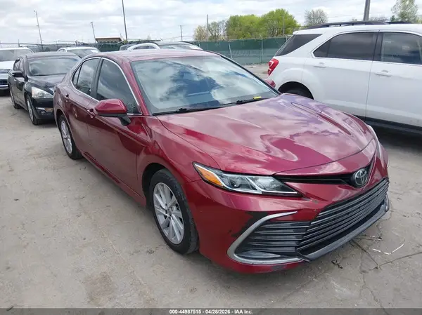 4T1C11AK4MU610493 2021 TOYOTA CAMRY - Image 1