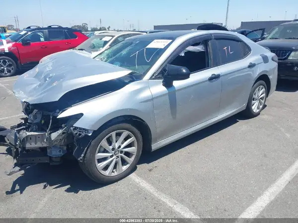 4T1C11AK4MU612132 2021 TOYOTA CAMRY - Image 2