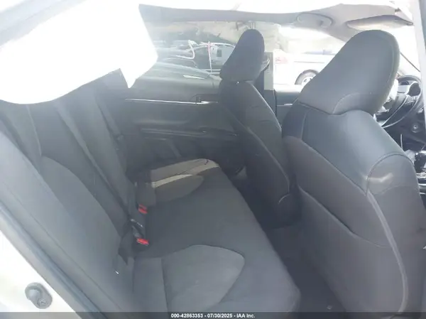 4T1C11AK4MU612132 2021 TOYOTA CAMRY - Image 8
