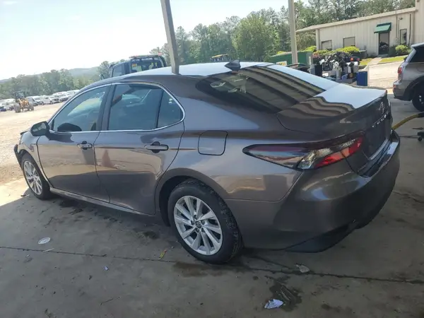 4T1C11AK4MU614074 2021 TOYOTA CAMRY - Image 2