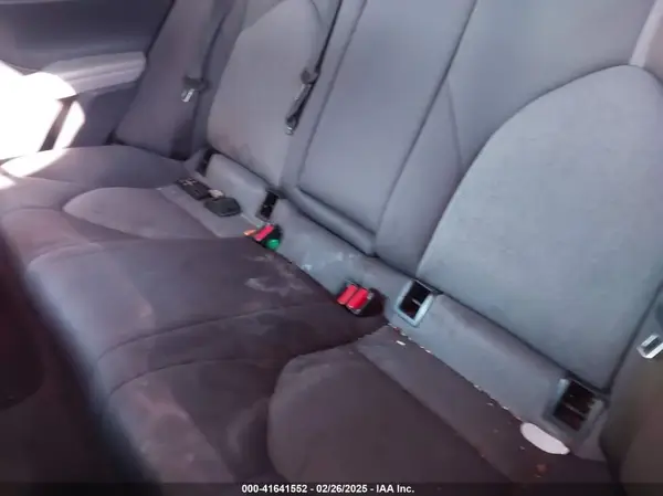 4T1C11AK4NU013667 2022 TOYOTA CAMRY - Image 8