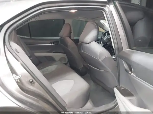 4T1C11AK4NU017251 2022 TOYOTA CAMRY - Image 8