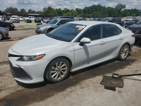 4T1C11AK4NU024037 2022 TOYOTA CAMRY - Image 1