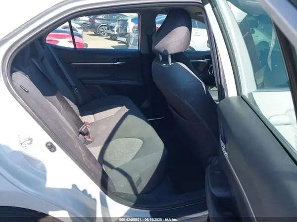 4T1C11AK4NU029383 2022 TOYOTA CAMRY - Image 8