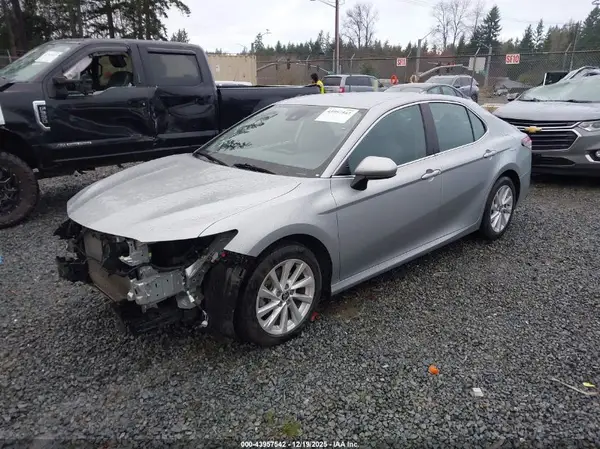 4T1C11AK4NU034941 2022 TOYOTA CAMRY - Image 2