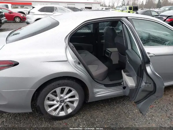 4T1C11AK4NU034941 2022 TOYOTA CAMRY - Image 8