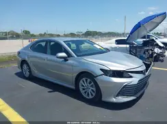 4T1C11AK4NU044000 2022 TOYOTA CAMRY