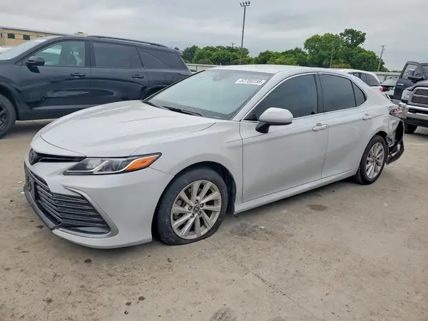 4T1C11AK4NU046832 2022 TOYOTA CAMRY - Image 1