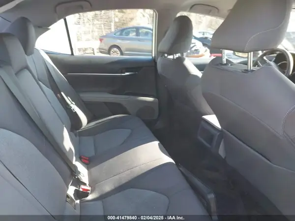 4T1C11AK4NU056843 2022 TOYOTA CAMRY - Image 8
