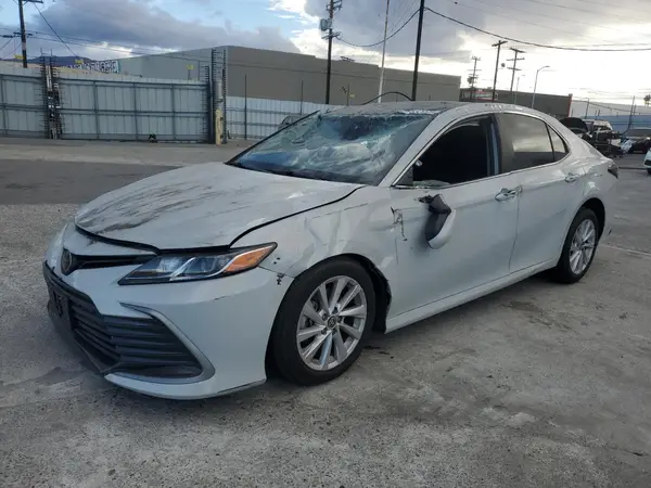 4T1C11AK4NU067759 2022 TOYOTA CAMRY - Image 1