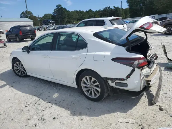 4T1C11AK4NU499493 2022 TOYOTA CAMRY - Image 2