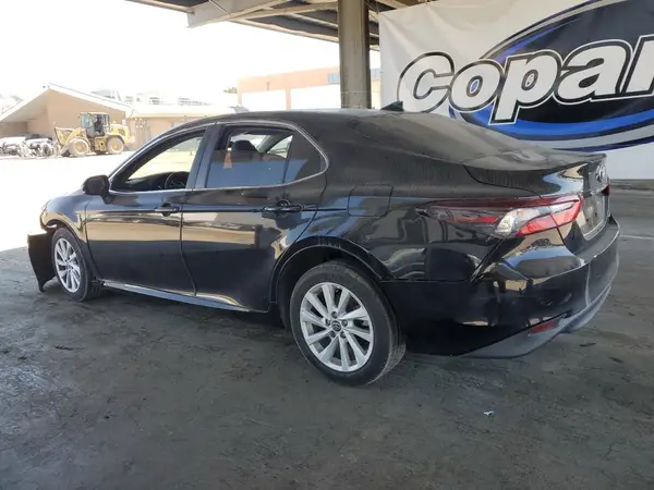 4T1C11AK4NU622483 2022 TOYOTA CAMRY - Image 2