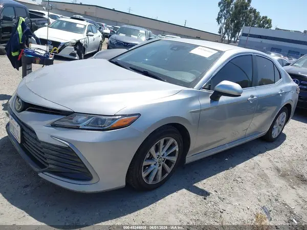 4T1C11AK4NU624217 2022 TOYOTA CAMRY - Image 2