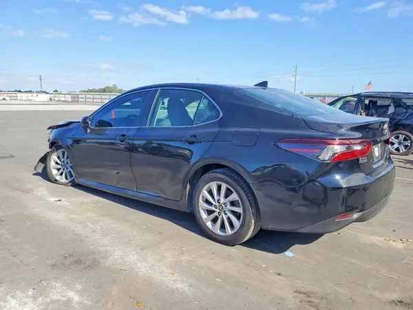 4T1C11AK4NU624542 2022 TOYOTA CAMRY - Image 2