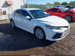 4T1C11AK4NU647352 2022 TOYOTA CAMRY
