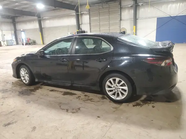 4T1C11AK4NU650171 2022 TOYOTA CAMRY - Image 2