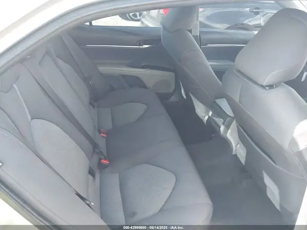 4T1C11AK4NU650395 2022 TOYOTA CAMRY - Image 8