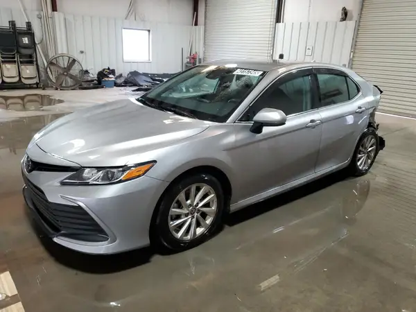 4T1C11AK4NU655449 2022 TOYOTA CAMRY - Image 1
