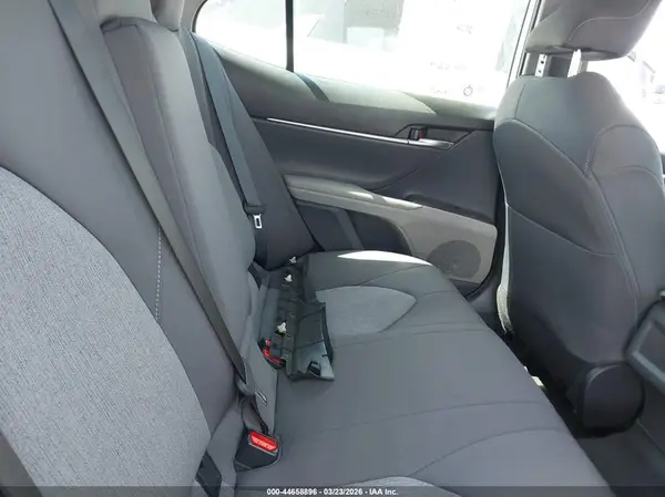 4T1C11AK4NU657704 2022 TOYOTA CAMRY - Image 8