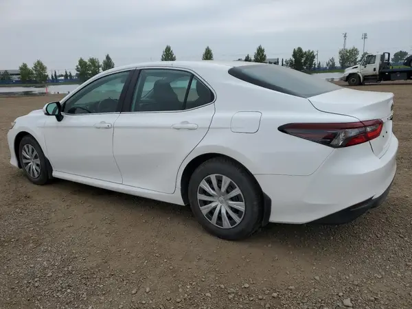 4T1C11AK4NU662272 2022 TOYOTA CAMRY - Image 2
