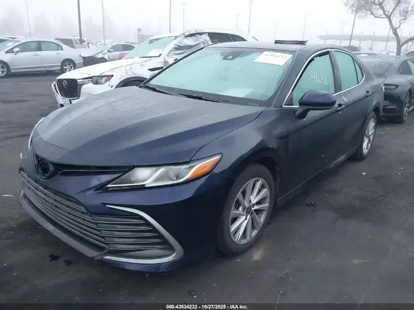 4T1C11AK4NU664569 2022 TOYOTA CAMRY - Image 2