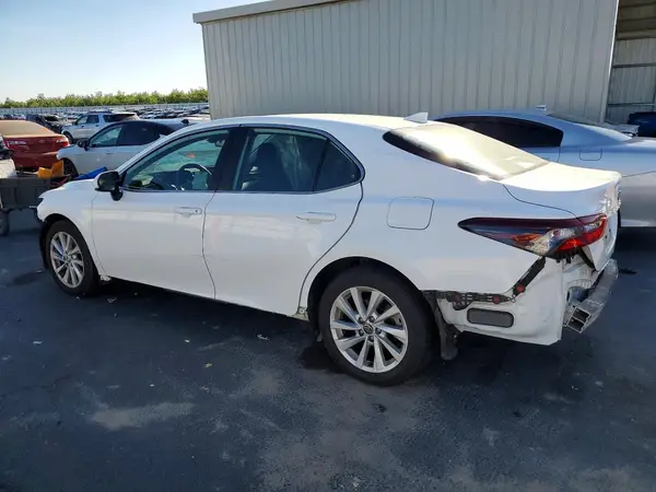 4T1C11AK4NU666371 2022 TOYOTA CAMRY - Image 2