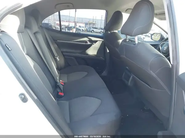 4T1C11AK4NU690976 2022 TOYOTA CAMRY - Image 8