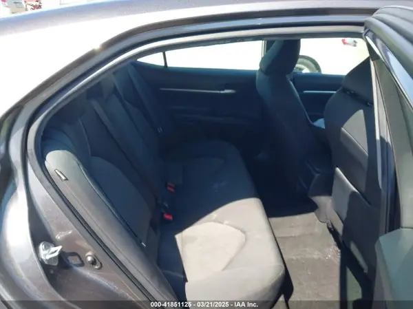 4T1C11AK4NU696597 2022 TOYOTA CAMRY - Image 8