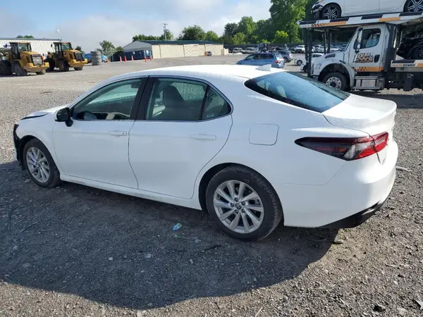 4T1C11AK4NU701359 2022 TOYOTA CAMRY - Image 2