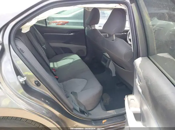 4T1C11AK4NU707307 2022 TOYOTA CAMRY - Image 8